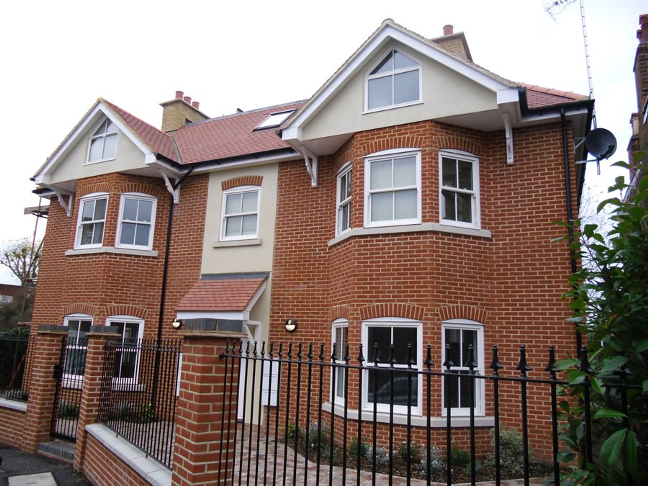 To Let 138 Holly Road, Twickenham PropList