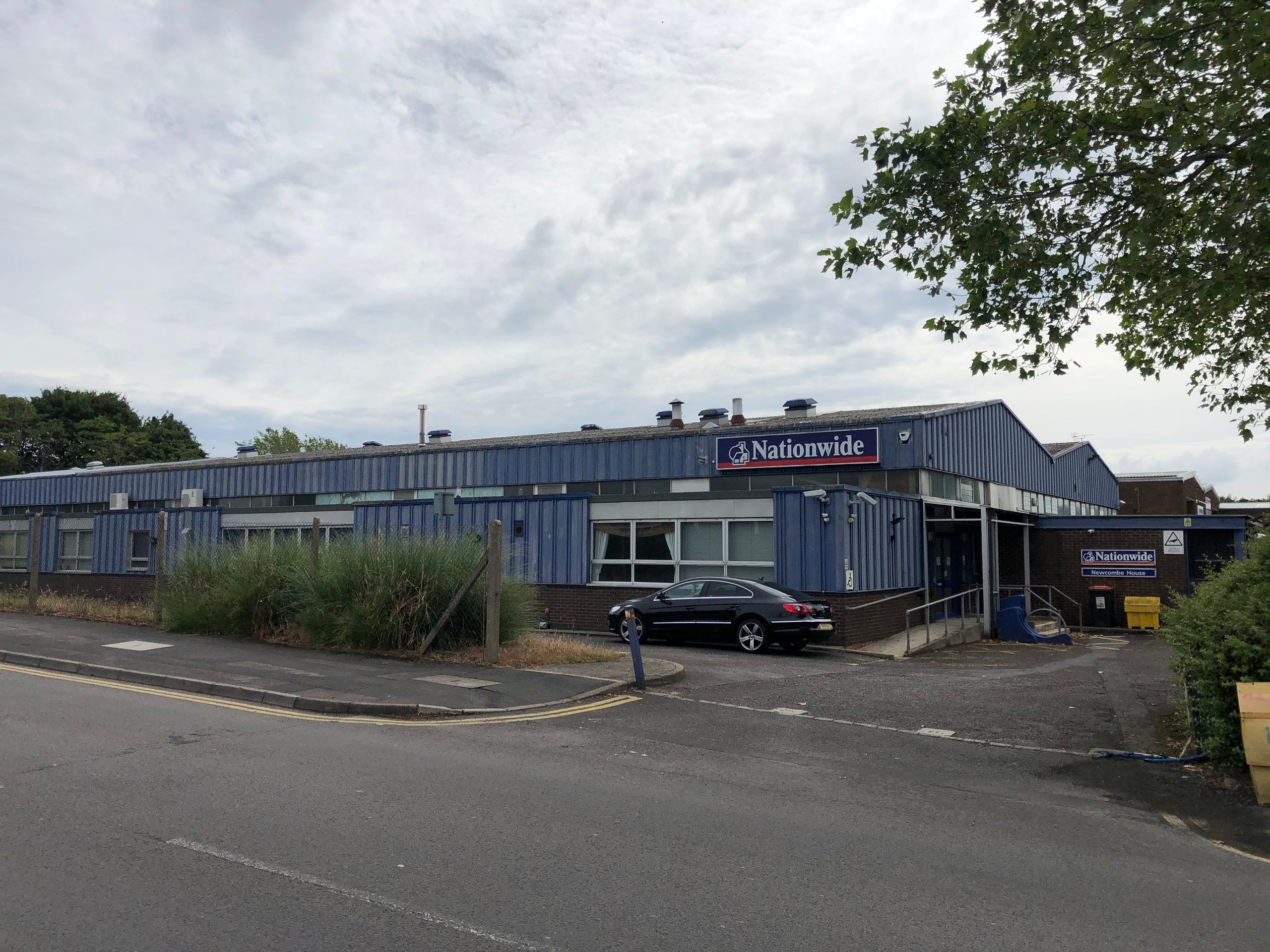 For Sale House, Drive, Hawksworth Industrial Estate