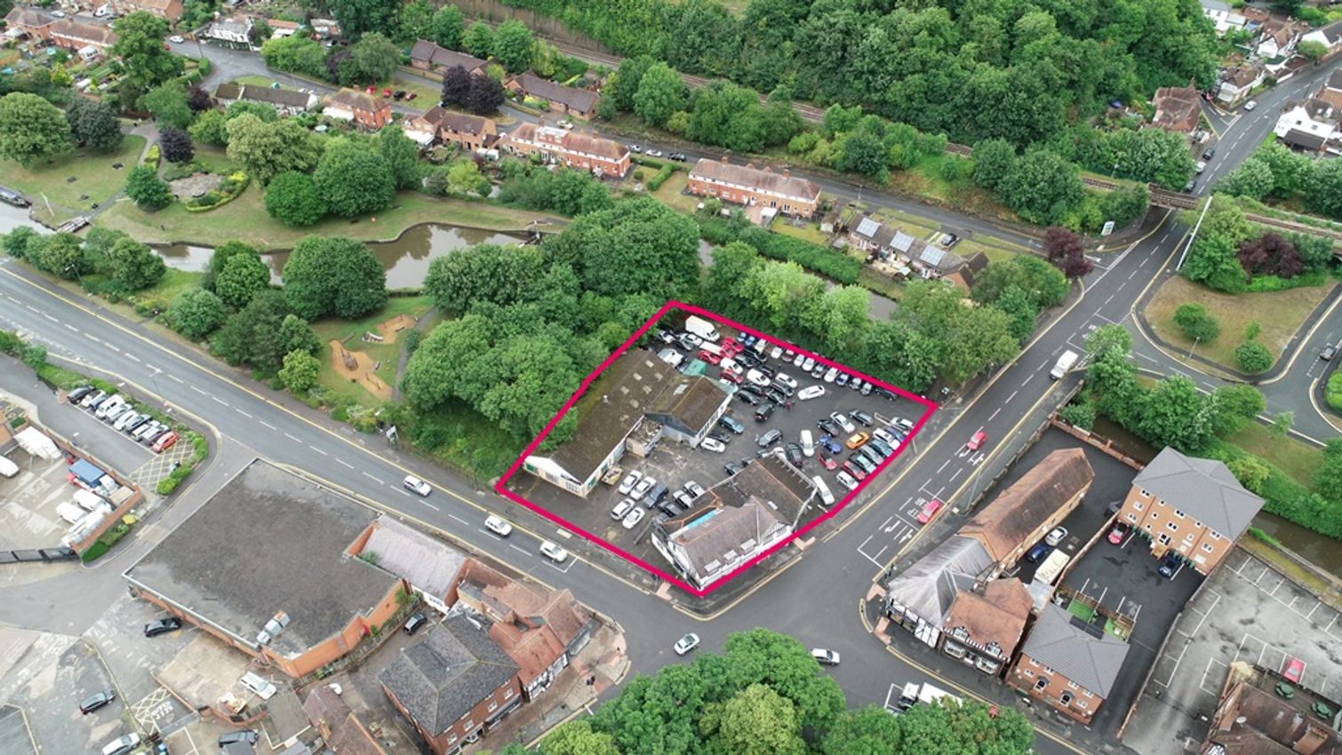 To Let Droitwich Garage, St. Square, Droitwich, Worcestershire