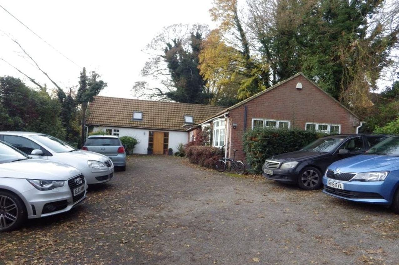 To Let The Farleigh Road, Cliddesden, Basingstoke, RG25 2JL