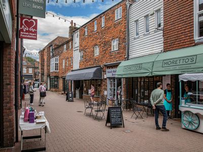 Property Image for Milroy House, 19-21 High Street, Tenterden, TN30 6BW