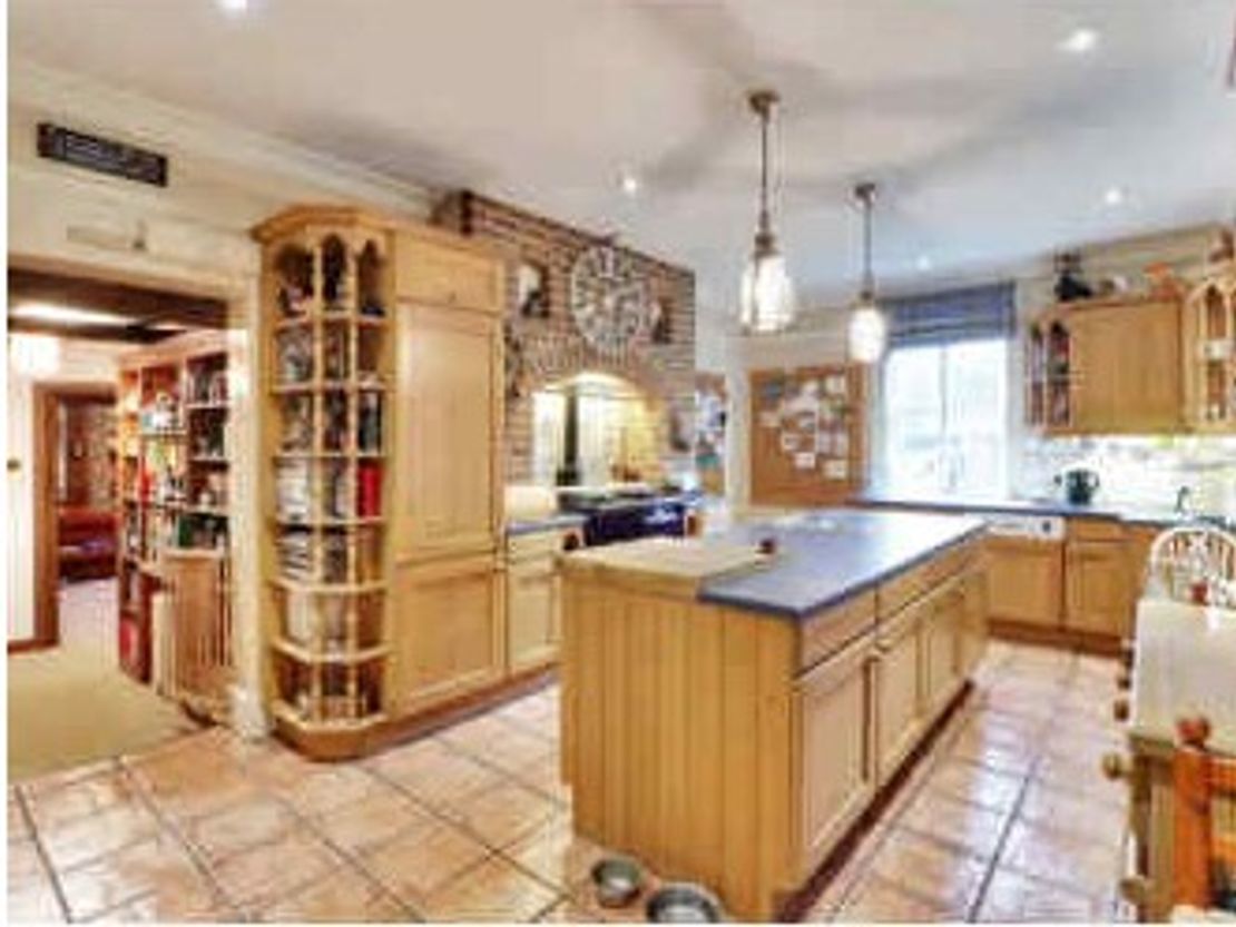 Parkfields Farm, Hophurst Lane, Crawley Down, Crawley, West Sussex, RH10 4LN
