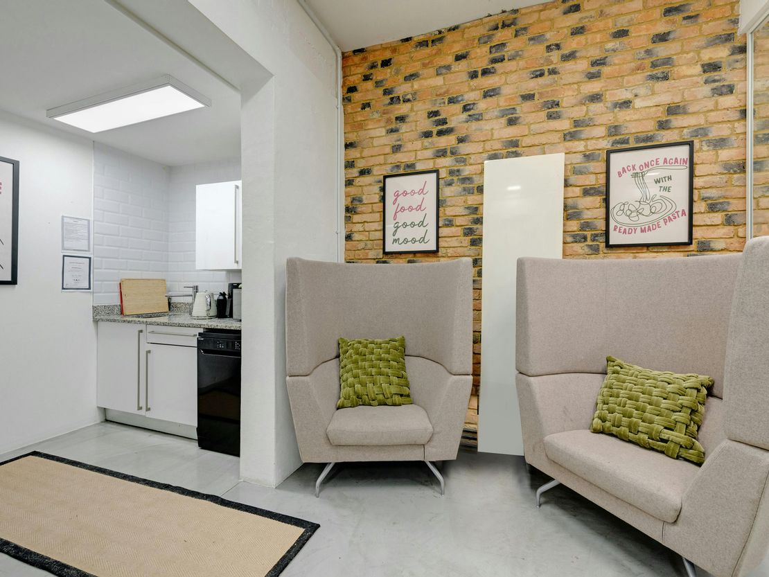 Studio 3, The Courtyard, 100 Villiers Road, Willesden, NW2 5PJ