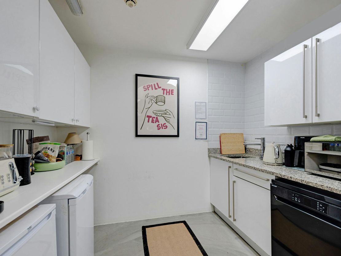 Studio 3, The Courtyard, 100 Villiers Road, Willesden, NW2 5PJ