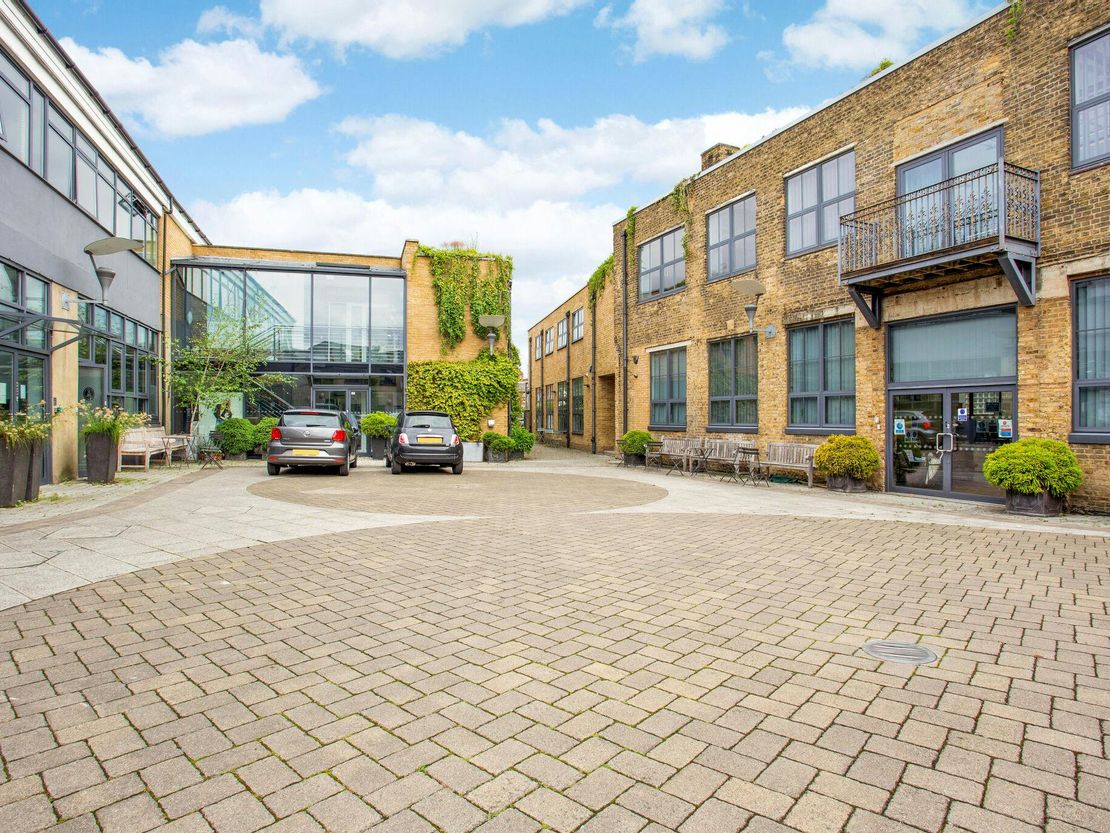 Studio 3, The Courtyard, 100 Villiers Road, Willesden, NW2 5PJ