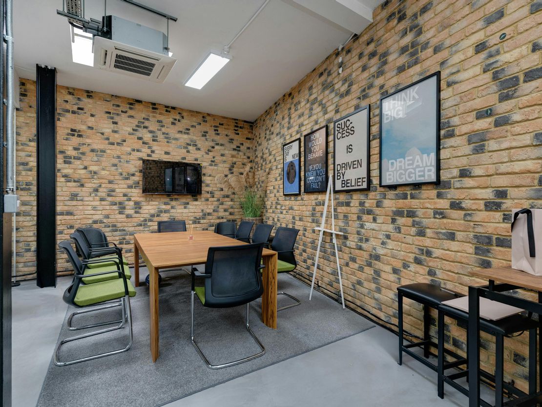 Studio 3, The Courtyard, 100 Villiers Road, Willesden, NW2 5PJ