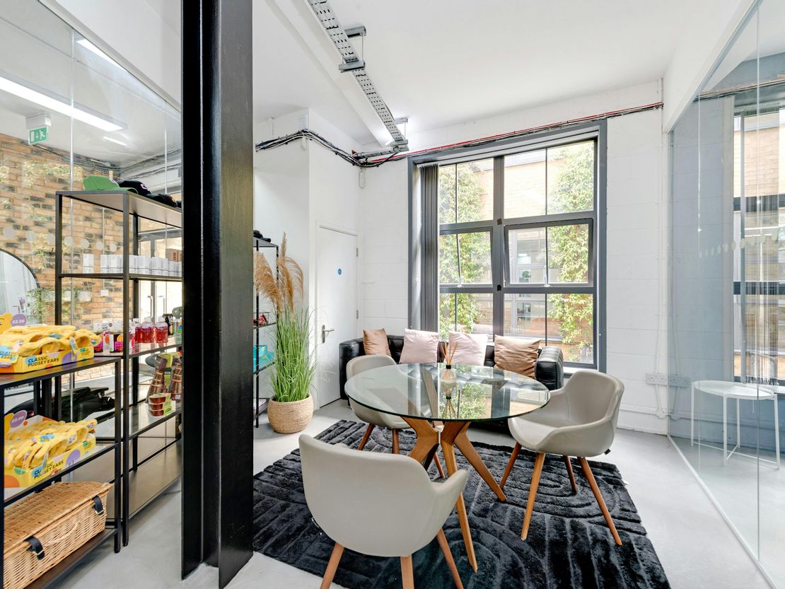 Studio 3, The Courtyard, 100 Villiers Road, Willesden, NW2 5PJ