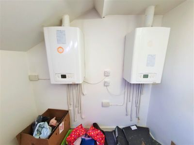 Property Image for 2 commercial brow, spectrum business centre, sk14 2jw