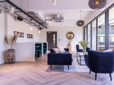 Property Image for Co-Space, 25 Town Square, Stevenage, SG1 1BP