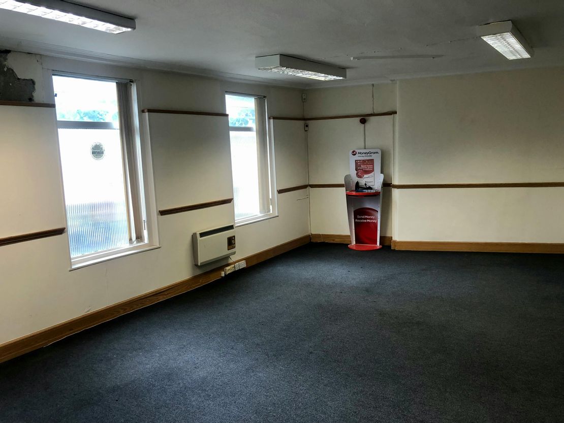 4 Central Pavement, Chesterfield, S40 1PQ