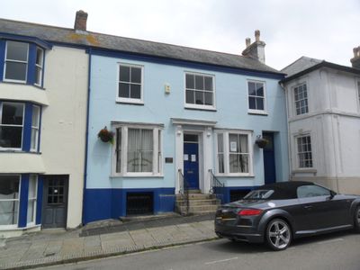Property Image for 45 Coinagehall Street, Helston, Cornwall, TR13 8EU