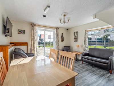 Property Image for Poplar Farm Caravan Park and Restaurant | Chapel Lane | Addlethorpe | Skegness | Lincolnshire | PE24 4TG