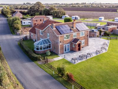 Property Image for Poplar Farm Caravan Park and Restaurant | Chapel Lane | Addlethorpe | Skegness | Lincolnshire | PE24 4TG