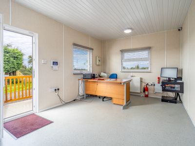 Property Image for Poplar Farm Caravan Park and Restaurant | Chapel Lane | Addlethorpe | Skegness | Lincolnshire | PE24 4TG
