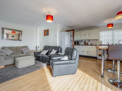 Property Image for Poplar Farm Caravan Park and Restaurant | Chapel Lane | Addlethorpe | Skegness | Lincolnshire | PE24 4TG