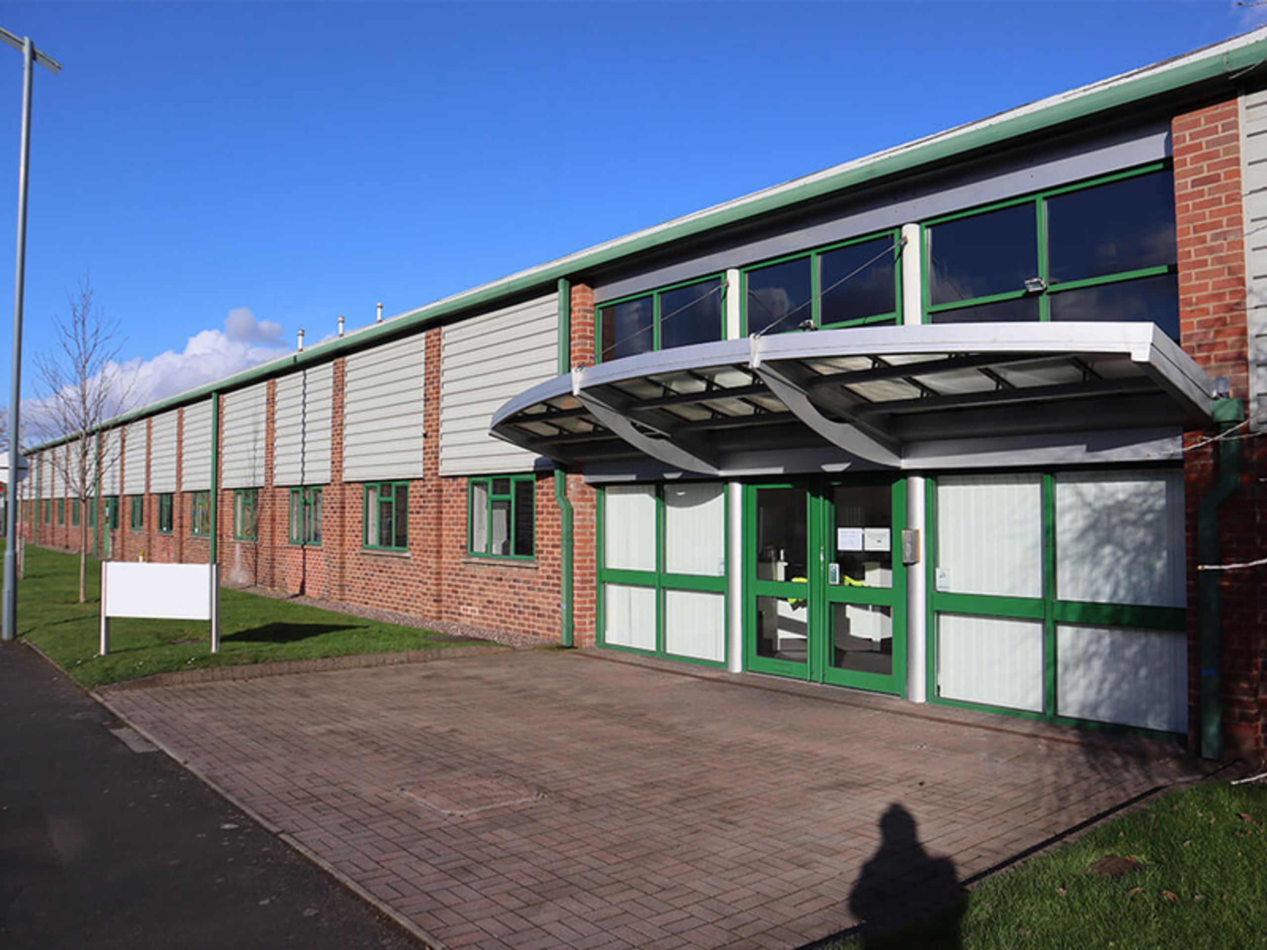 To Let Building 21, The Estate, kingswinford, DY6 7TU PropList