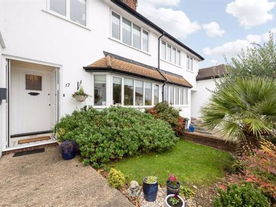 Property Image for Roundmead Close, Loughton, Essex, IG10