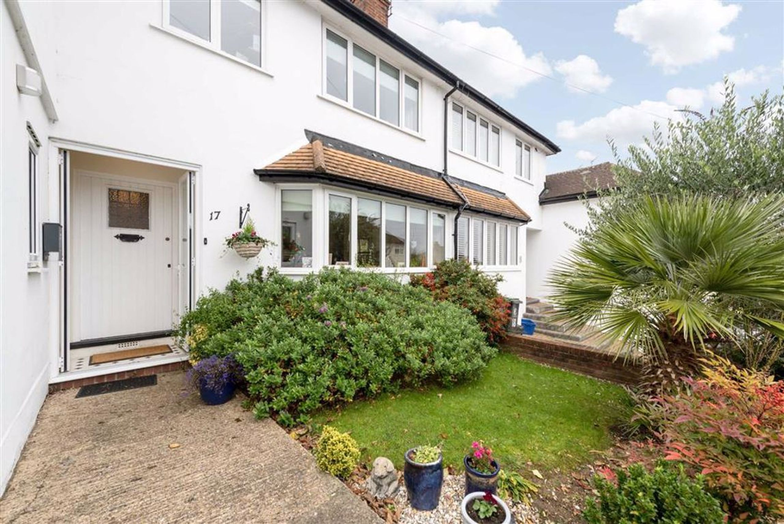 For Sale Roundmead Close, Loughton, Essex, IG10 PropList