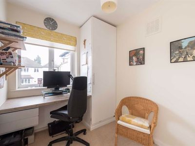 Property Image for Roundmead Close, Loughton, Essex, IG10