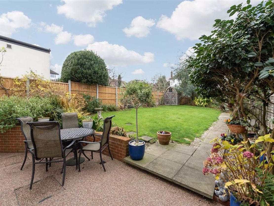Roundmead Close, Loughton, Essex, IG10