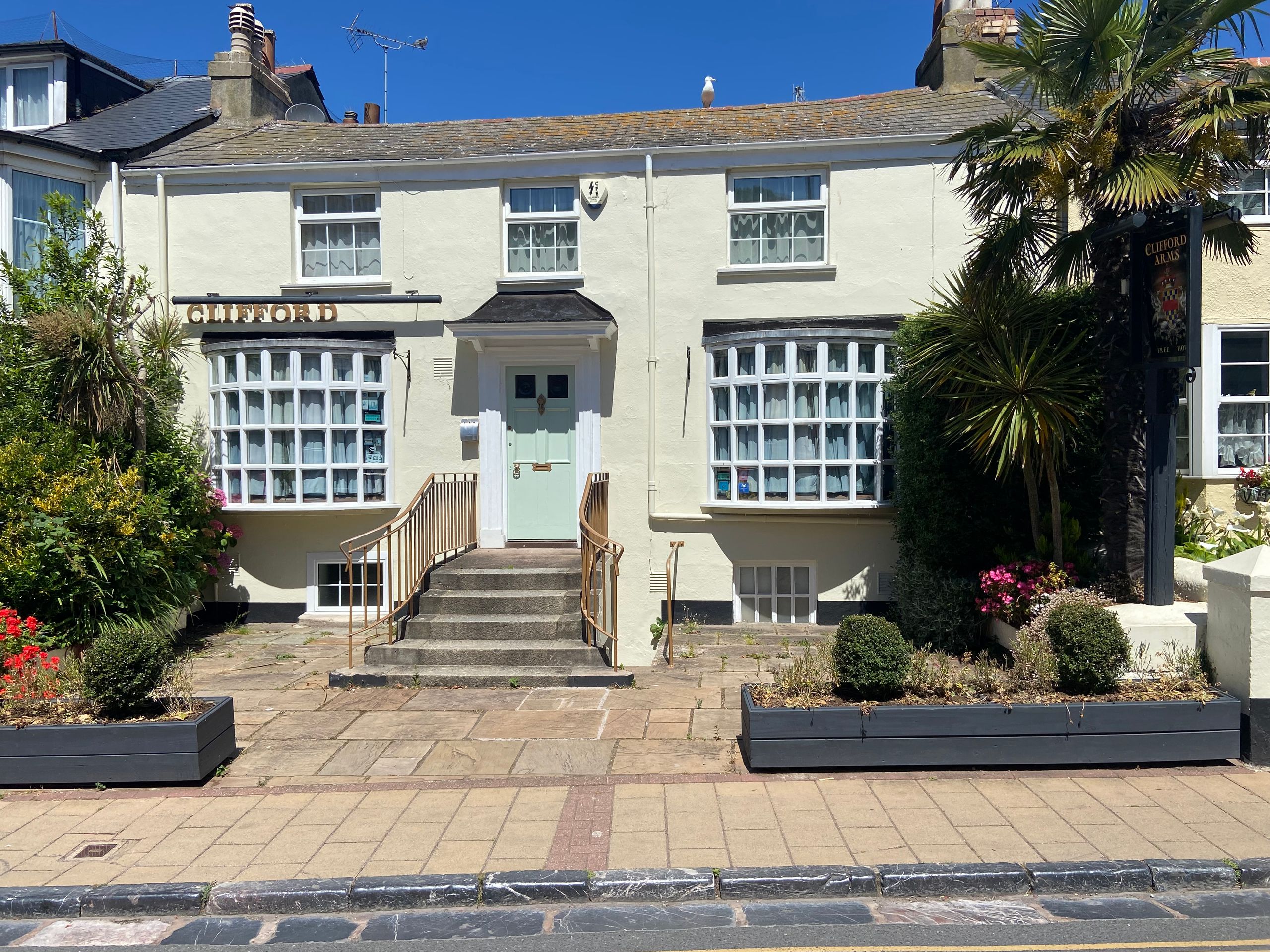 To Let The Clifford Arms, 34 Fore Street, Shaldon, Teignmouth, Devon