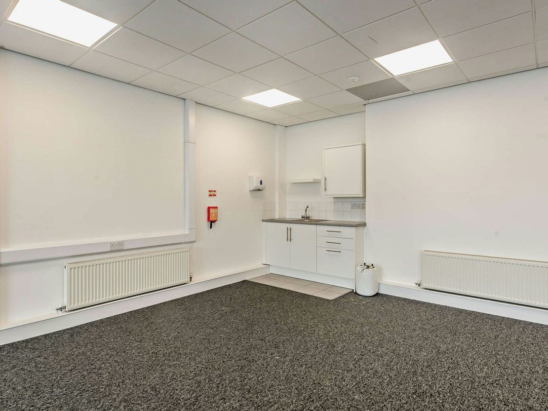 Office 13 Venture Point, M53, Stanney Mill Road, Ellesmere Port, Cheshire, CH2 4NE