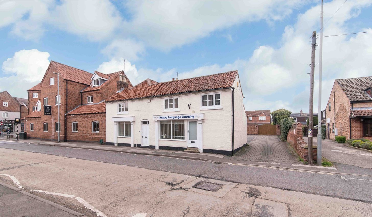 For Sale 43 Long Acre, Bingham, Nottingham, Nottinghamshire, NG13 8AG