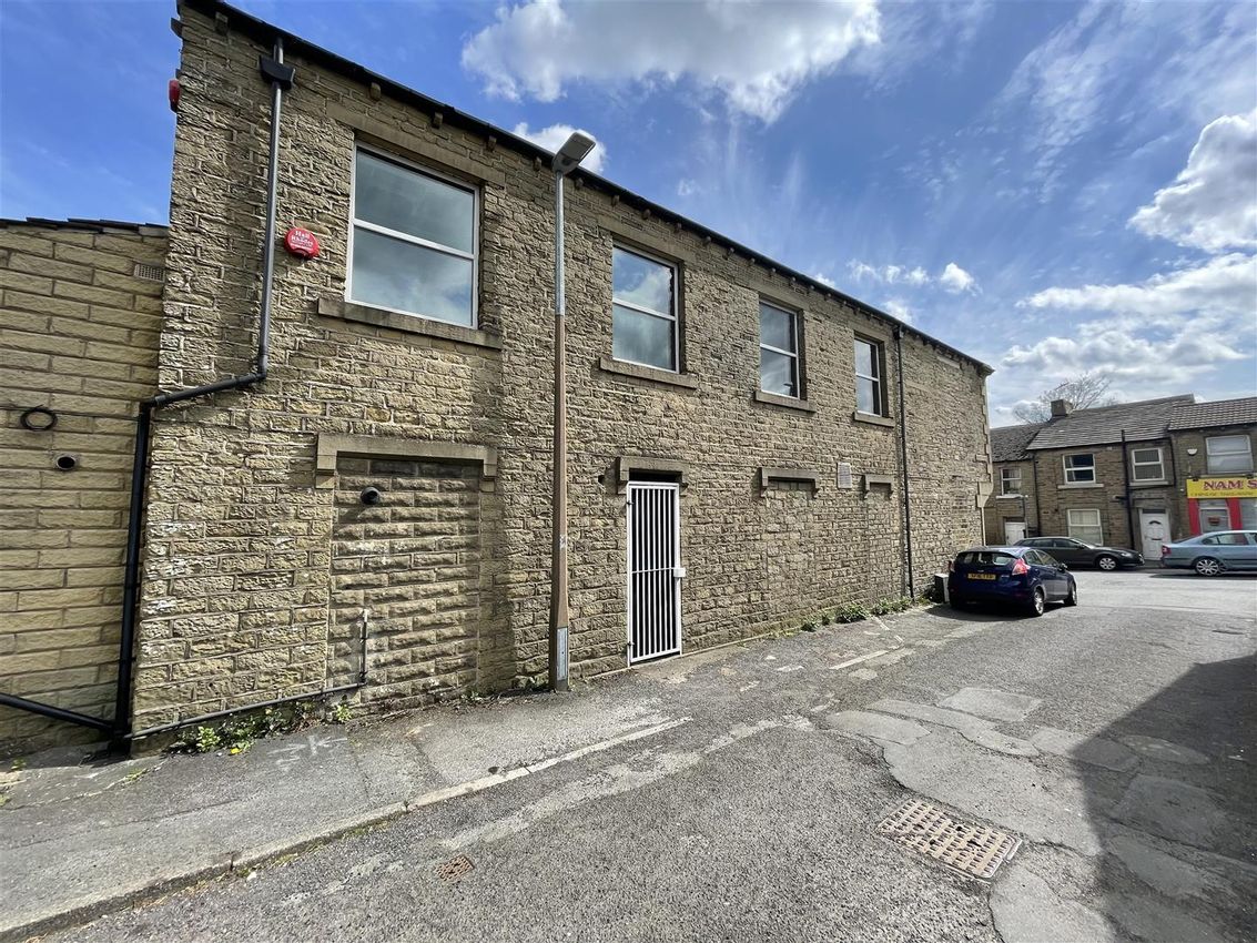 For Sale Blackmoorfoot Road, Crosland Moor, Huddersfield PropList
