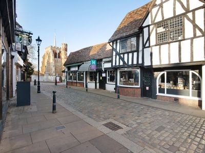 Property Image for Pease House, The Priory, Tilehouse Street, Hitchin, Hertfordshire, SG5 2DW