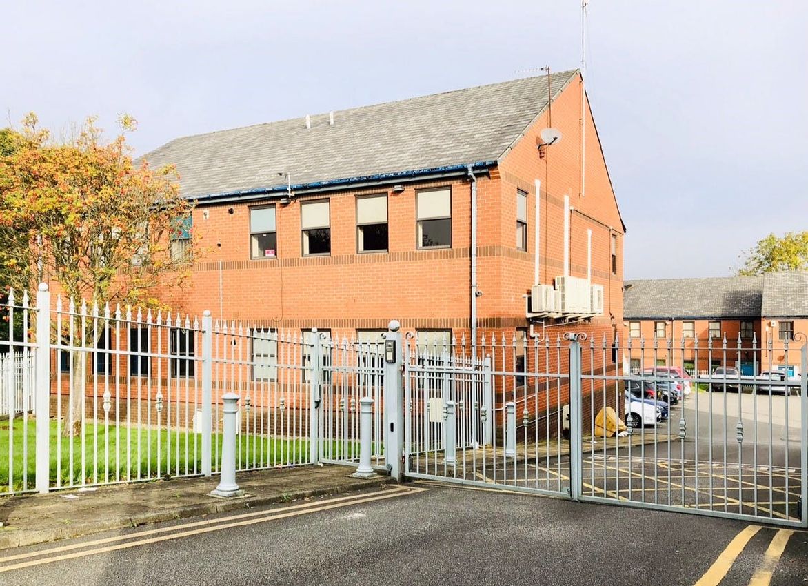 To Let Office 3, St Chads Court, School Lane, Rochdale, OL16 1QU