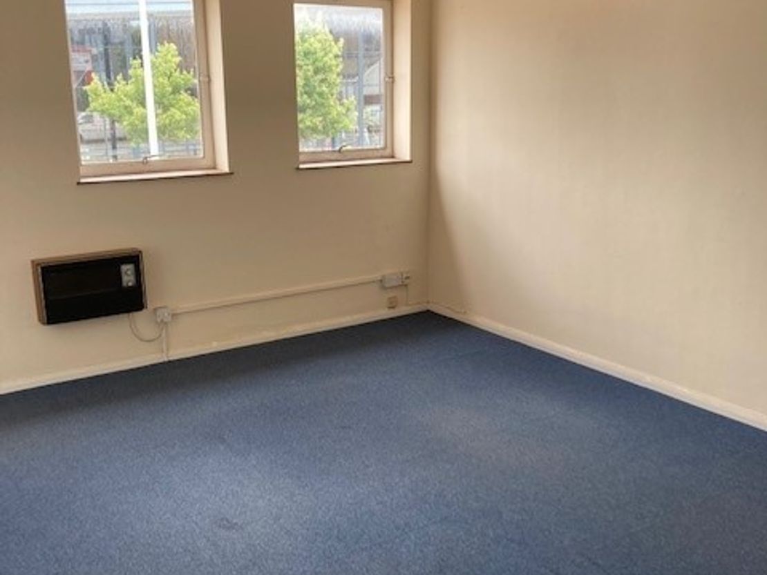 Units 4 & 5 Chunnel Industrial Estate, Chunnel Estate, Victoria Road, Ashford, Kent, TN23 7HJ