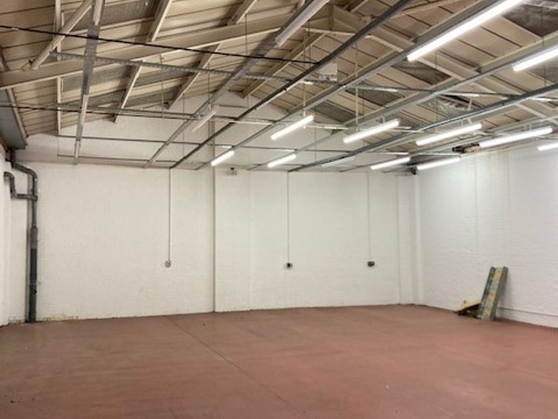 Units 4 & 5 Chunnel Industrial Estate, Chunnel Estate, Victoria Road, Ashford, Kent, TN23 7HJ