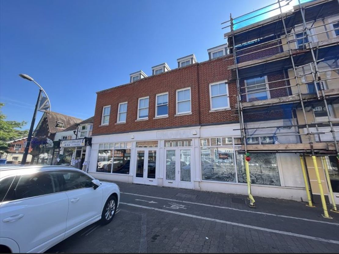 35b, High Street, Crawley, West Sussex, RH10 1HS