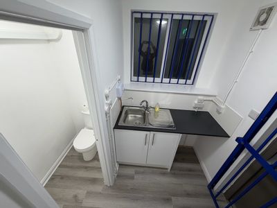 Property Image for 39 Castle Street, Hinckley, Leicestershire, LE10 1DA