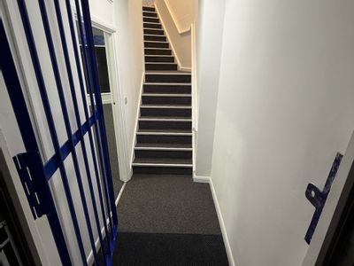 Property Image for 39 Castle Street, Hinckley, Leicestershire, LE10 1DA