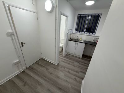 Property Image for 39 Castle Street, Hinckley, Leicestershire, LE10 1DA