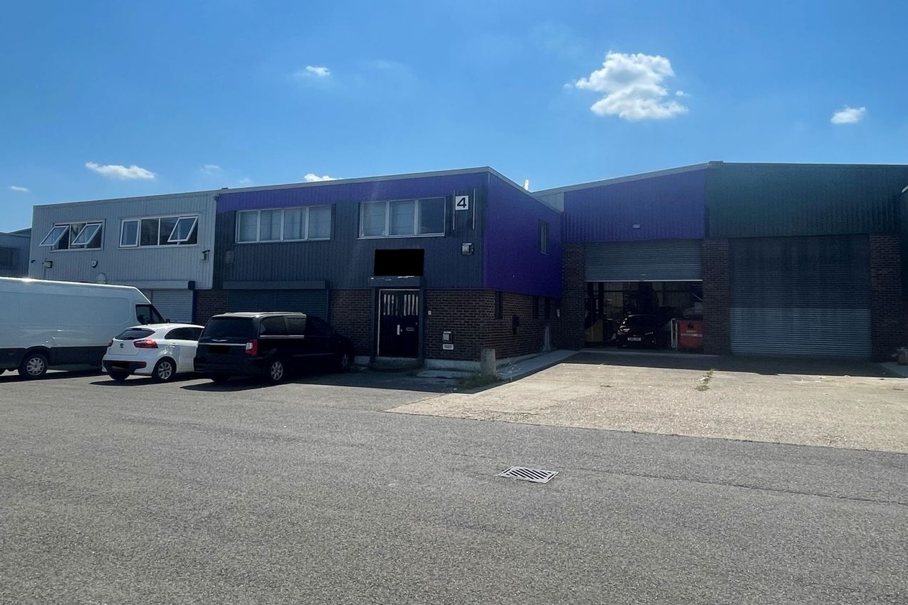 To Let Unit 4, Thistlebrook Industrial Estate, Eynsham Drive, Abbey