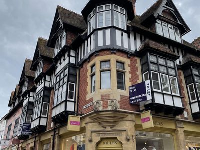 Property Image for 32 St. Thomas Street, Winchester, Hampshire, SO23 9HJ