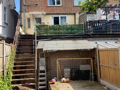 Property Image for 91/91a, Hamlet Court Road, Westcliff On Sea, Essex, SS0 7ES