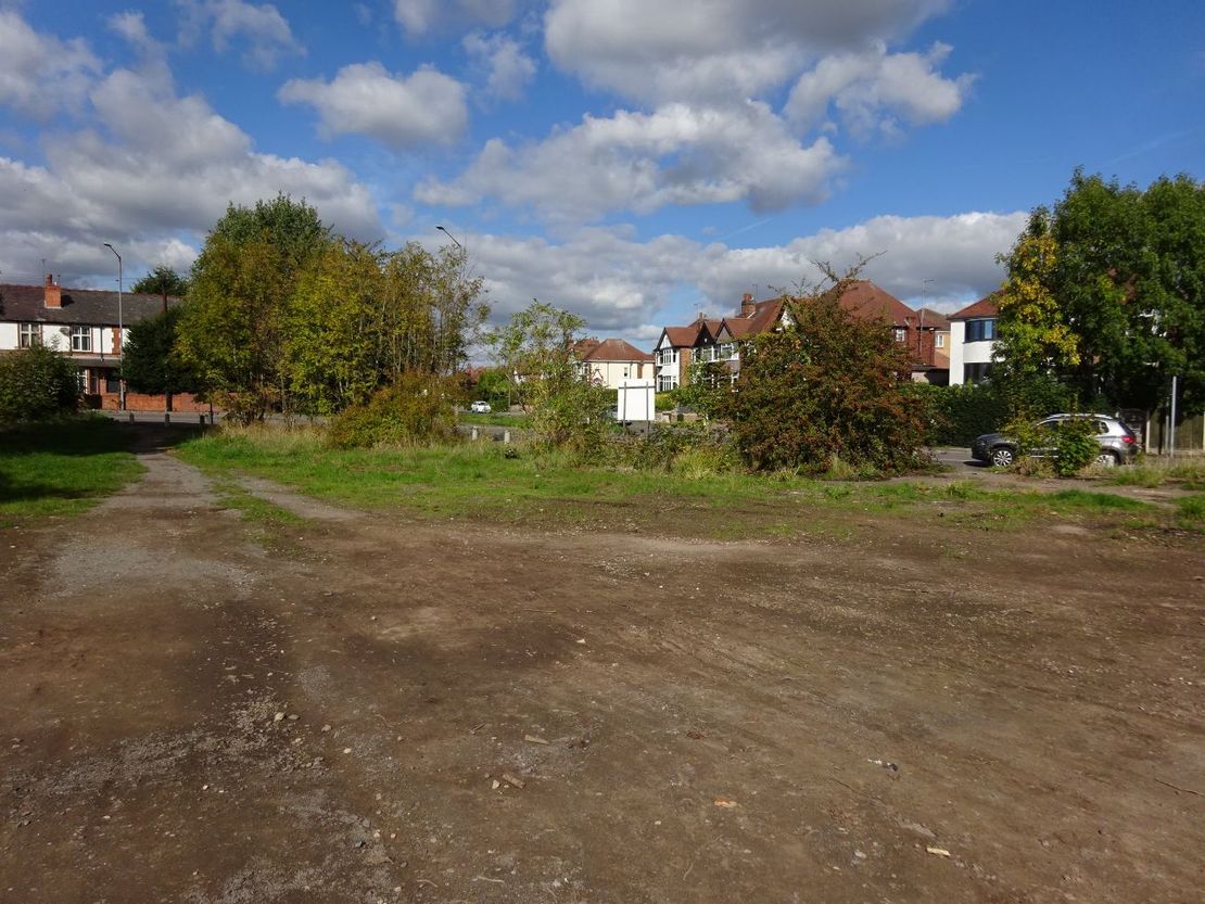 Burton Rd, Carlton, Nottingham NG4 3GP