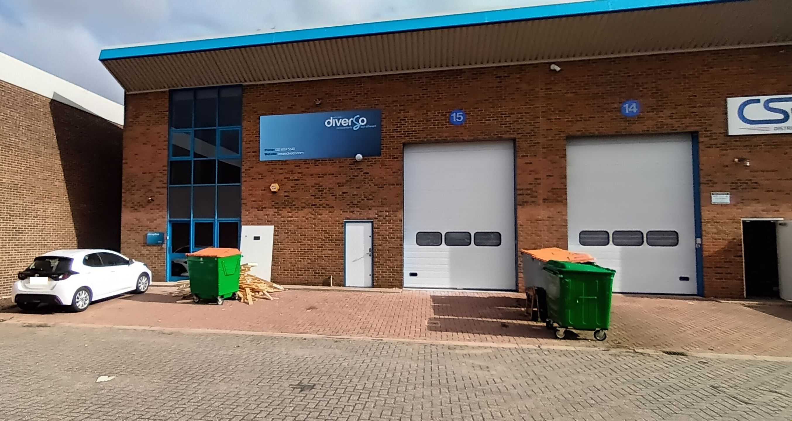 To Let Unit 15 Brickfield Trading Estate, Brickfield Lane, Chandlers