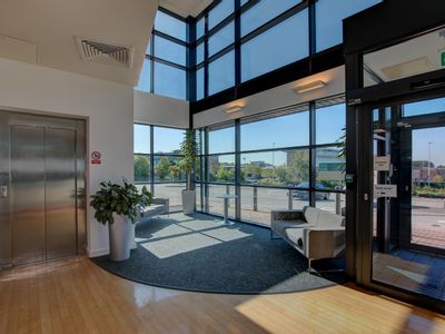 Property Image for 3 Paragon, Red Hall Crescent, Wakefield, West Yorkshire, WF1 2DF