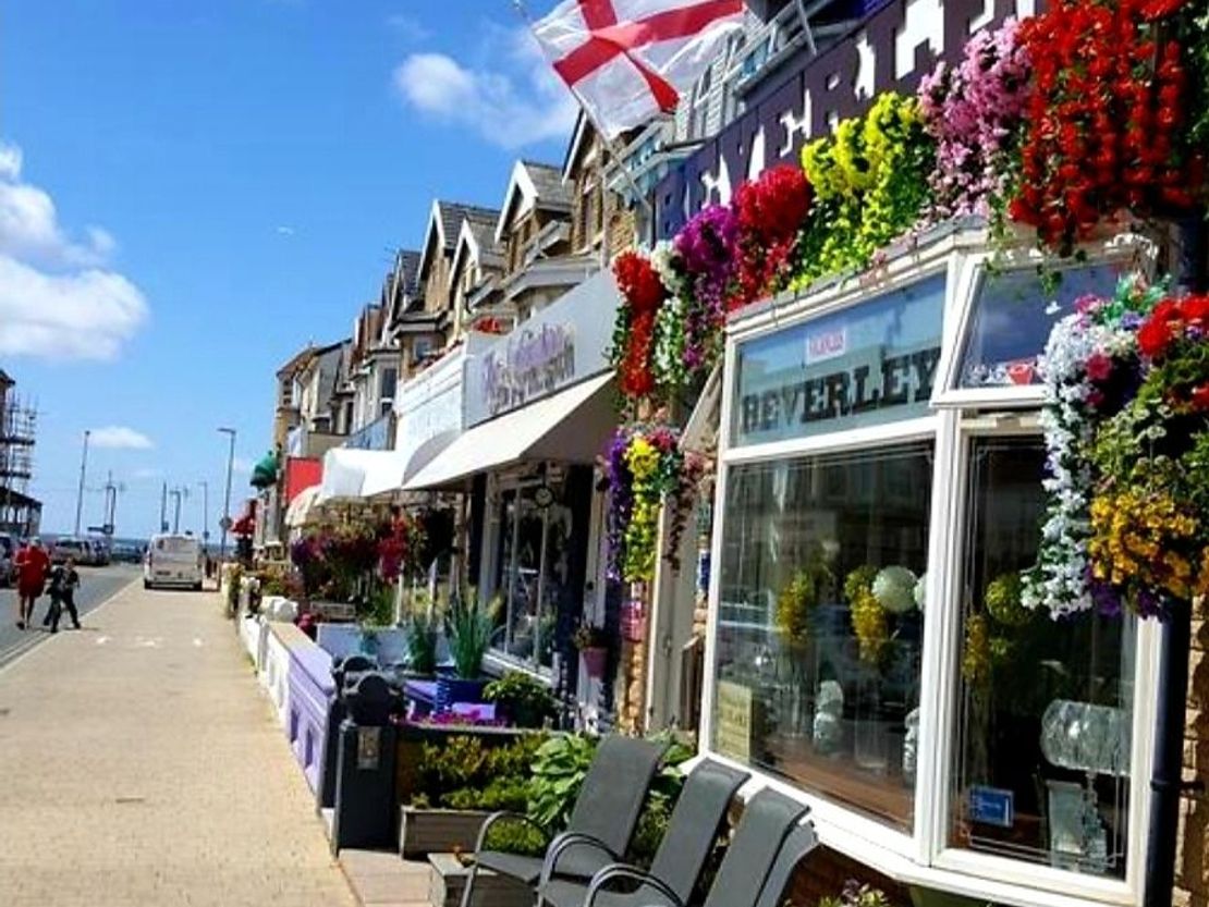 Beverley Hotel, 26 St Chads Road, Blackpool, FY1