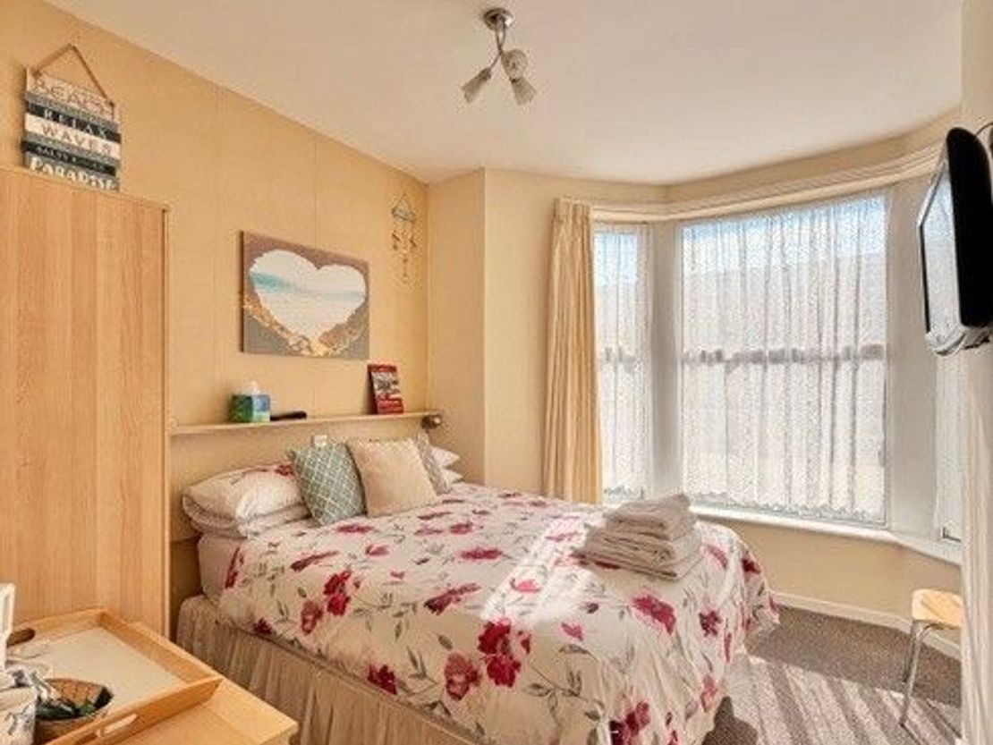 Beverley Hotel, 26 St Chads Road, Blackpool, FY1