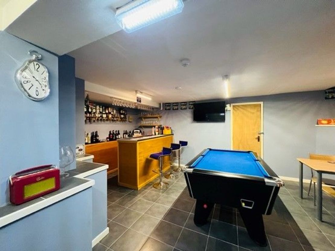 Woodfield Lodge Apartments, 28 Woodfield Road, Blackpool, FY1