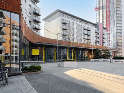 Property Image for Centenary Quay, Centenary Plaza, Southampton, Hampshire, SO19 9UE