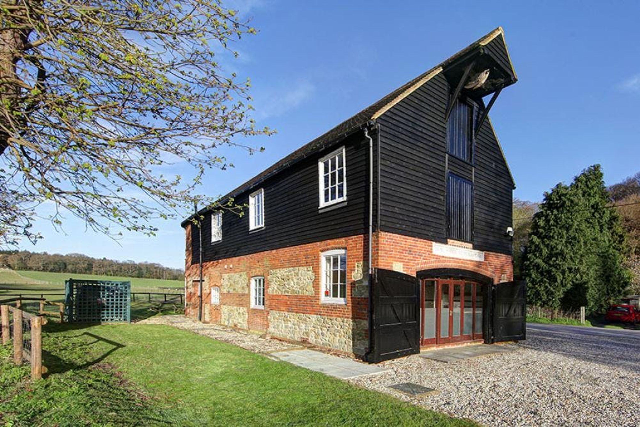 To Let Lodges Wood Oast, Goodley Stock Road, Westerham, TN16 1TW