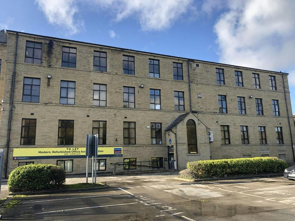To Let Parkview House, Woodvale Office Park, Woodvale Road, Brighouse