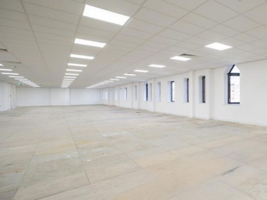 2 Park Lane, Leeds, LS3 1ES