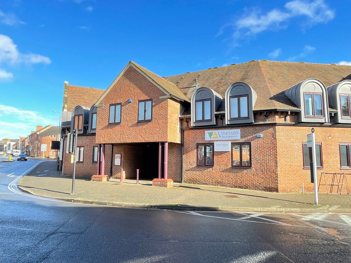 For Sale 5 Vineyard Chambers, Abingdon, Oxfordshire, OX14 3PX PropList